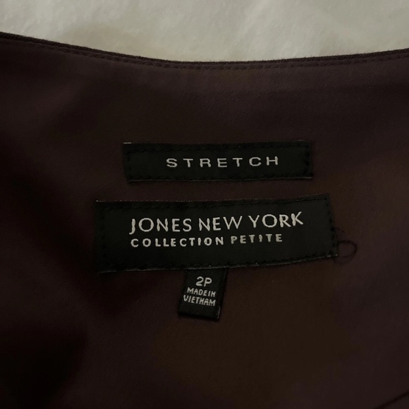 Jones New York Petite Collection Plum Color Women’s Skirt 2P Brand New - Picture 3 of 5
